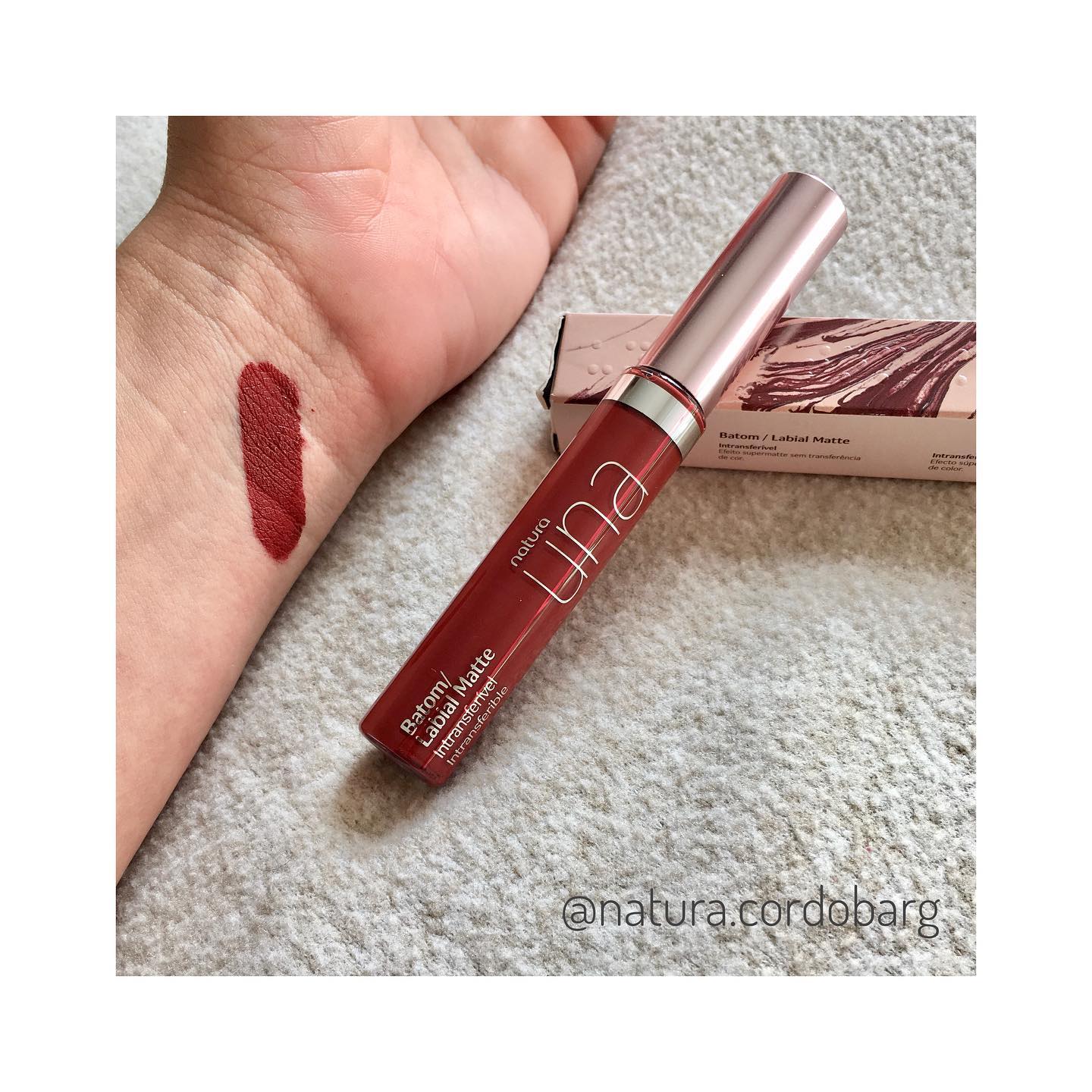 Una Labial mate intransferible 8 ml - Rouge 6m