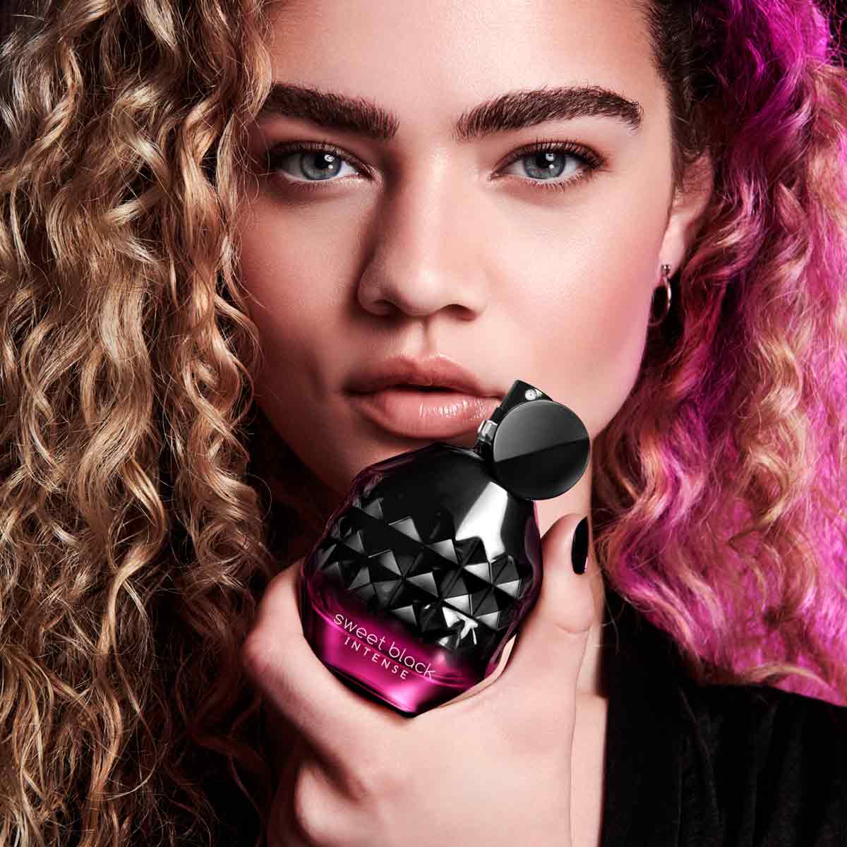 Sweet Black Intense Eau de Parfum Femenina 50ml